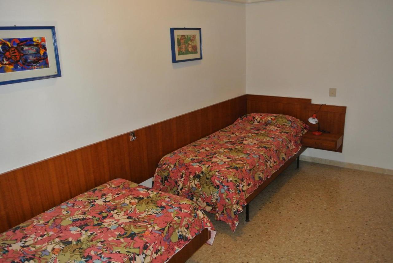 Condominio Villa Chiara Lignano Sabbiadoro Kültér fotó